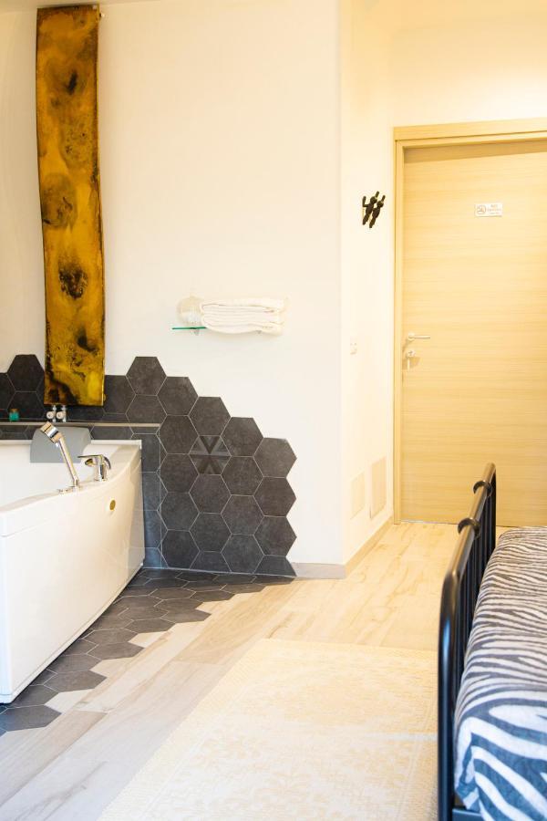 Suite Black And Wite Pisa Exterior foto